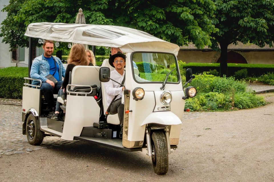 Private Highlights Top Places Tour Electric TukTuk 1h - Key Points