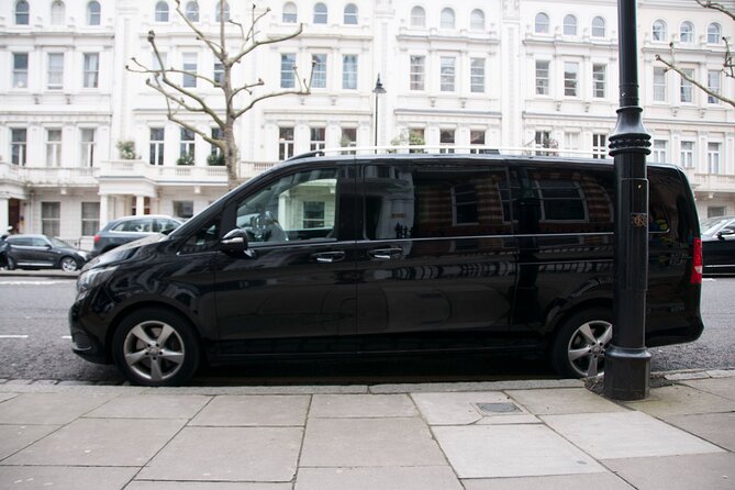 Private Liverpool Arrival Transfer:Liverpool John Lennon Airport to Hotel/Accomm - Key Points