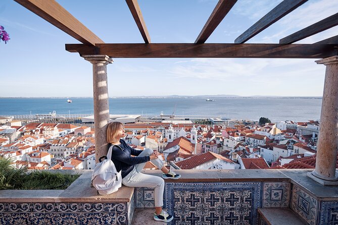 Private Professional Photoshoot at Alfama, Lisbon - Key Points