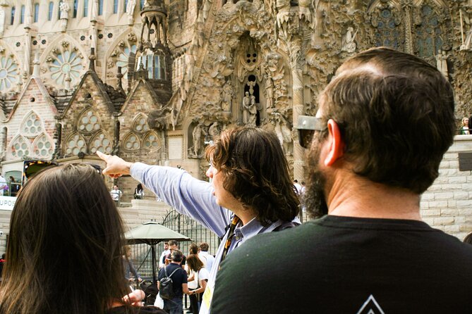 Private Sagrada Familia Guided Tour With Skip the Line Ticket - Key Points