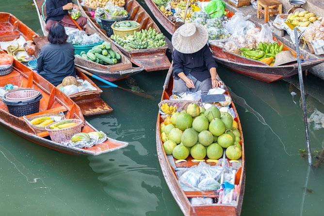 private tour maeklong railway market and damnoen saduak floating market Private Tour: Maeklong Railway Market and Damnoen Saduak Floating Market