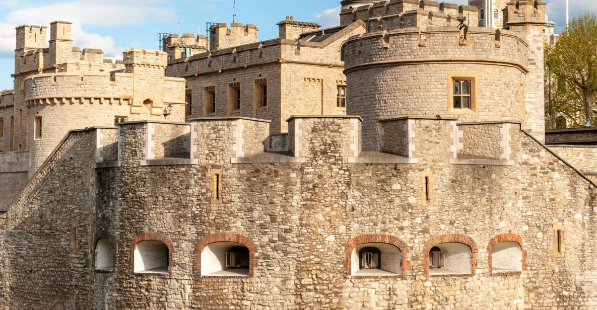 Private Tour of London With Rooftop Garden & Tower of London - Key Points