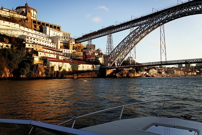 Private Tour of the 6 Bridges, by Boat 1h30m, With Sunset Time Option - Key Points
