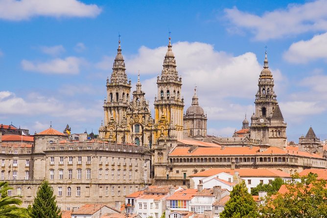 Private Tour Santiago De Compostela From Lisbon - Key Points