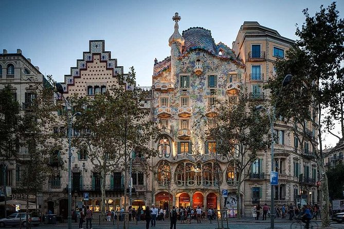 Private Tour to Barcelona - Small Group and Hotel Pick up From Madrid - Booking Information