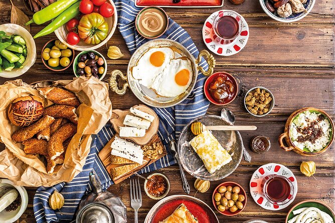 Private Traditional Turkish Breakfast & Sirince Village Tour By Locals - Key Points