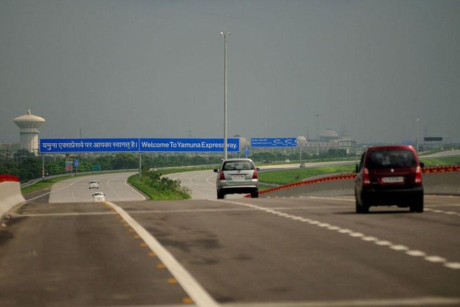 Private Transfer Agra to Delhi Airport. - Key Points