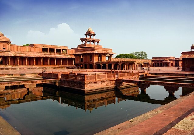 Private Transfer Agra to Jaipur via Fatehpur Sikri And Stepwell - Key Points