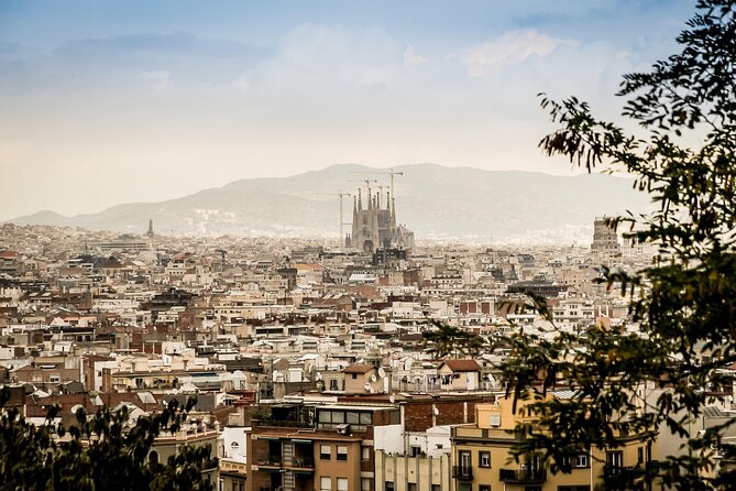 Private Transfer From Toulouse To Barcelona With a 2 Hour Stop - Key Points