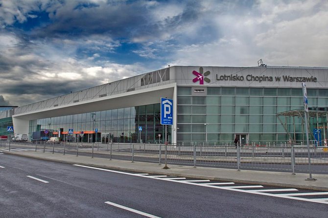 Private Transfer From Warsaw City Center to Chopin Airport WAW - Key Points