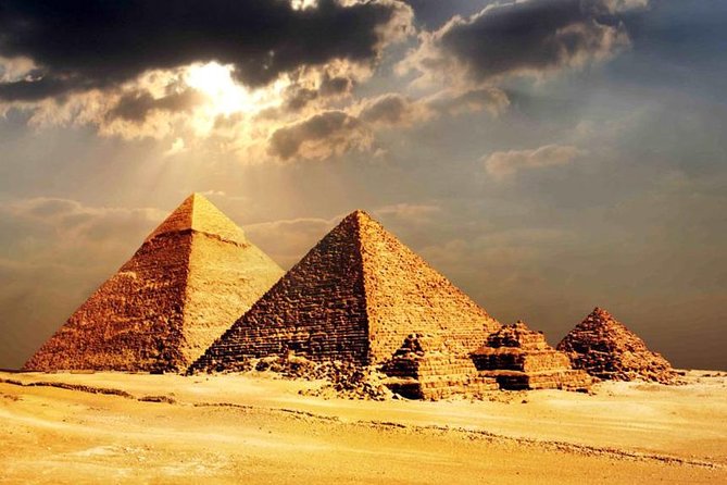 Pyramids of Giza and Egyptian Museum Tour - Key Points