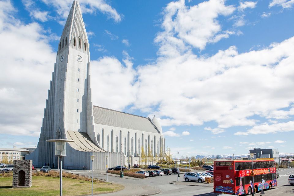 Reykjavik: City Sightseeing Hop-On Hop-Off Bus Tour - Key Points