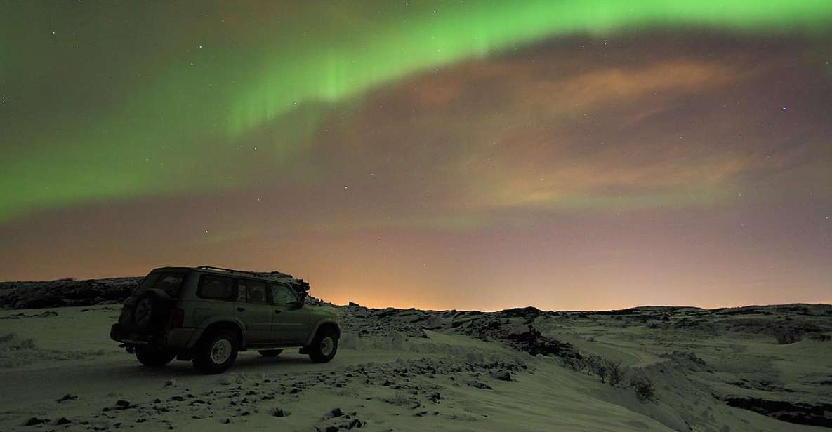 Reykjavik: Golden Circle & Northern Lights 4x4 Tour - Key Points