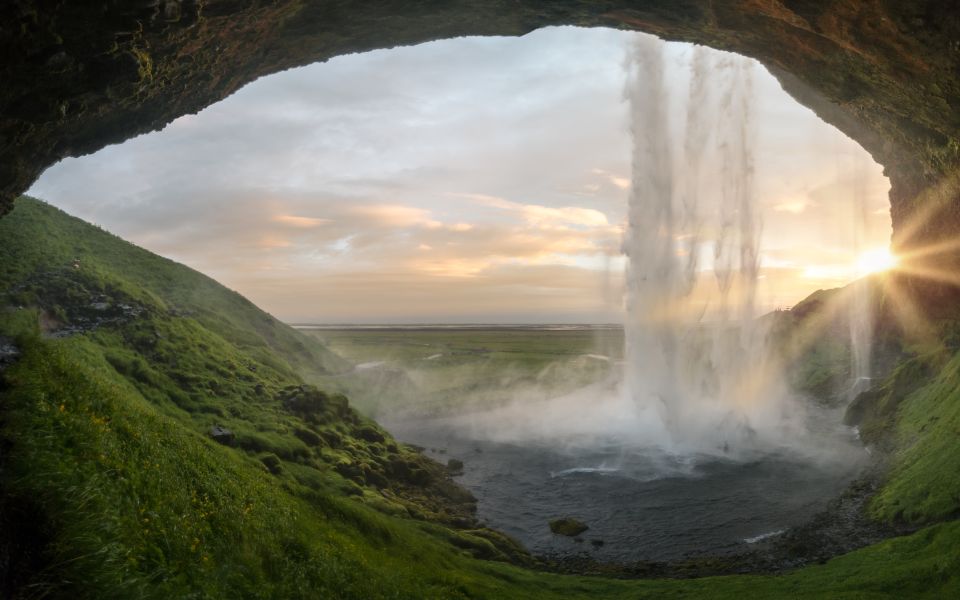 Reykjavik: Guided Group South Coast Highlights Tour - Key Points