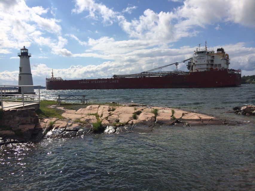 Rock Island Lighthouse Tour & Glass-Bottomed Boat Cruise - Key Points