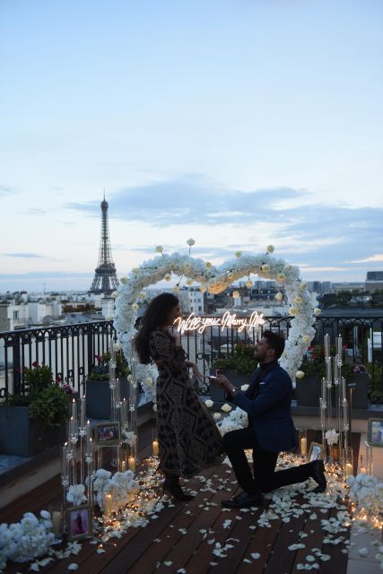 Romantic Proposal on an Eiffel View Palace Terrace - Key Points