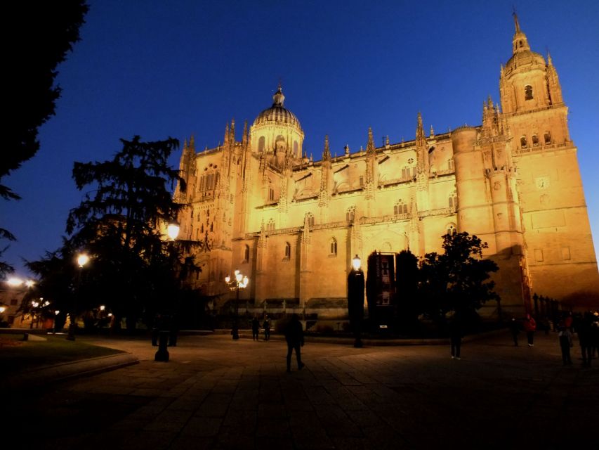 Salamanca: Local Legends Evening Walking Tour - Key Points
