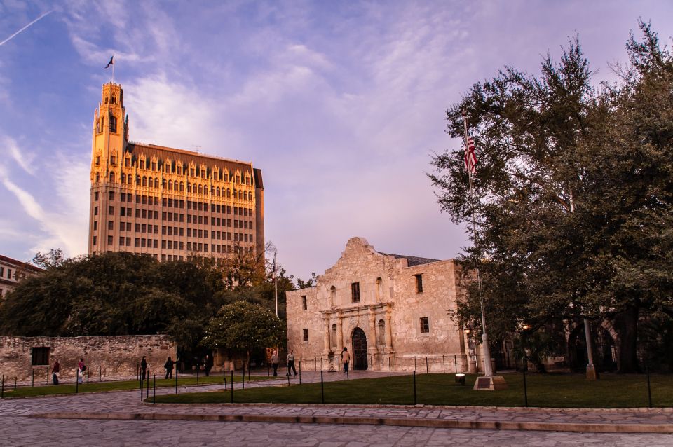 San Antonio: Guided Haunted Pub Crawl - Key Points