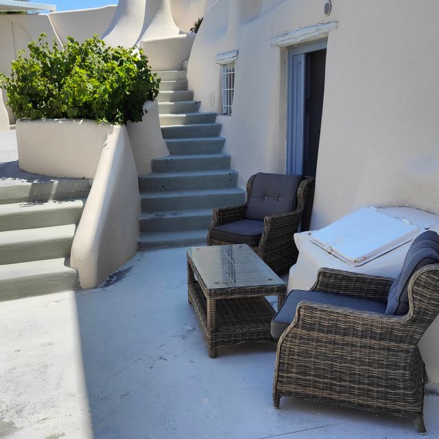 Santorini: Couples Massage & Day Pool, Jacuzzi, Gym Access - Package Inclusions