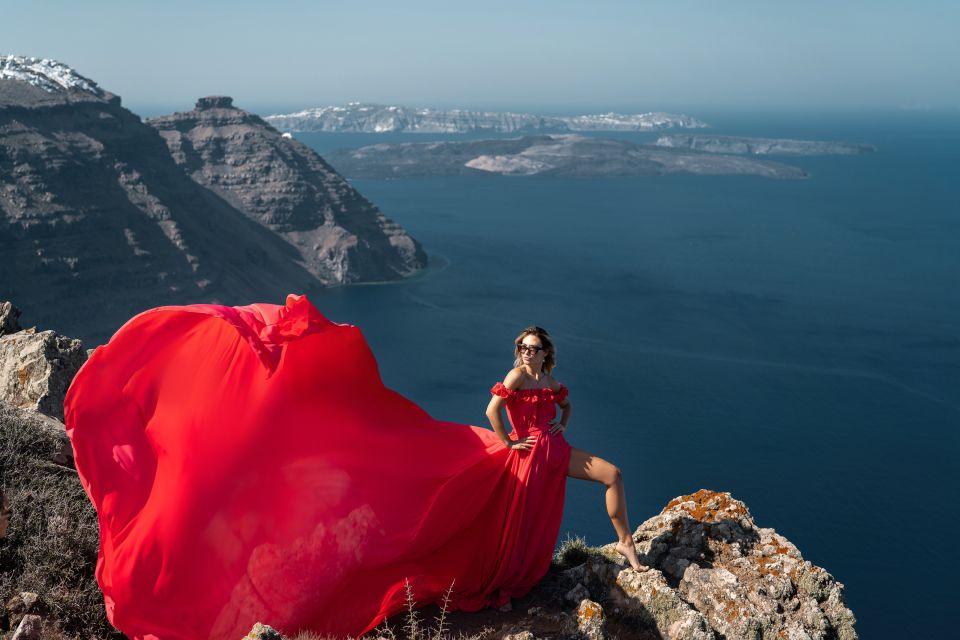 Santorini: Flying Dress Photoshoot Marilyn Package - Experience Highlights