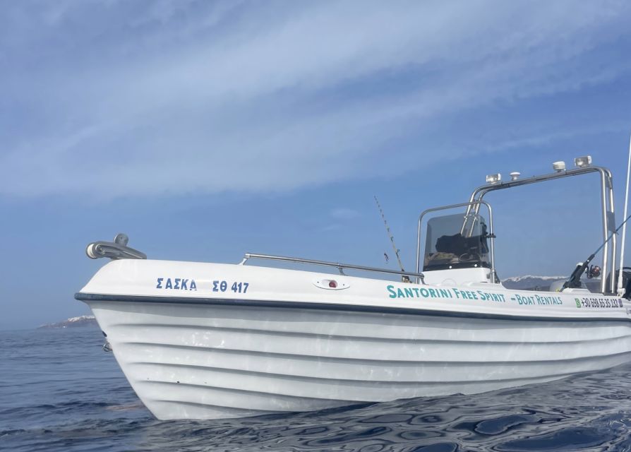 Santorini: License-Free Boat Rental With Snorkeling Gear - Key Points