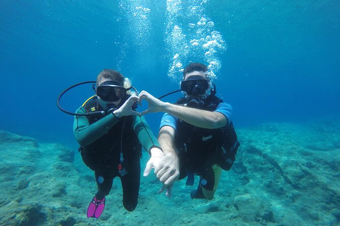 Scuba Diving Underwater - Key Points