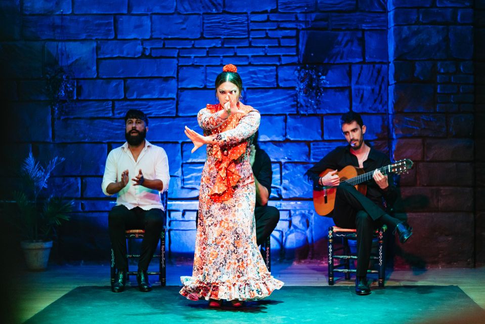 Seville: Baraka Sala Flamenca Show With Drink in Tirana - Key Points