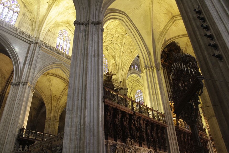 seville cathedral 1 hour guided tour Seville: Cathedral 1-Hour Guided Tour