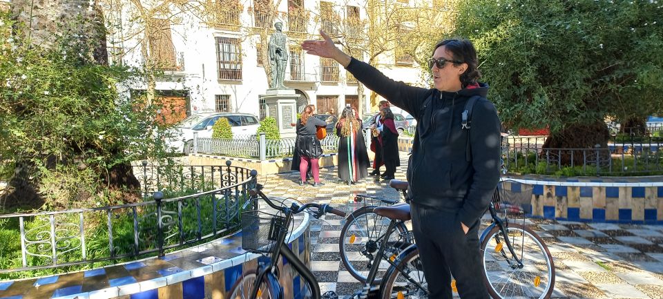 Seville: City Highlights Bike Tour - Key Points