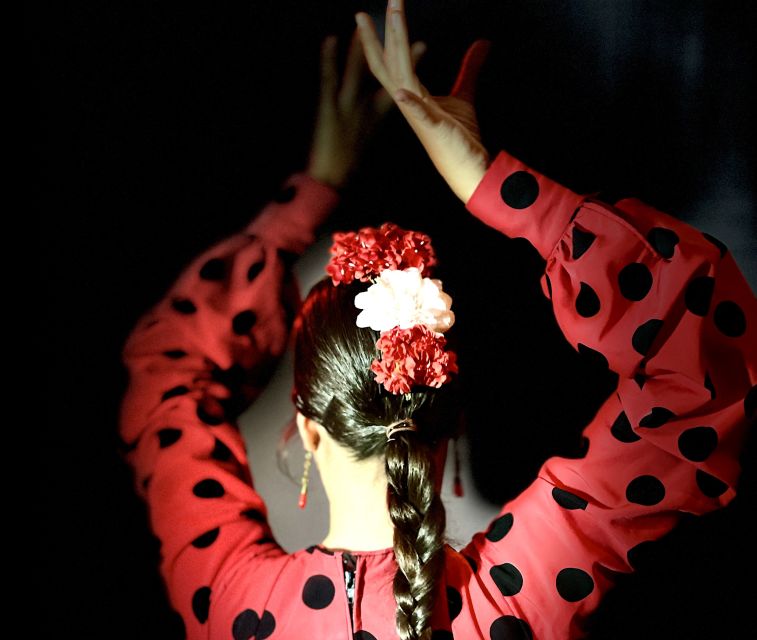 Seville: Flamenco Show at Tablao Almoraima in Triana - Key Points