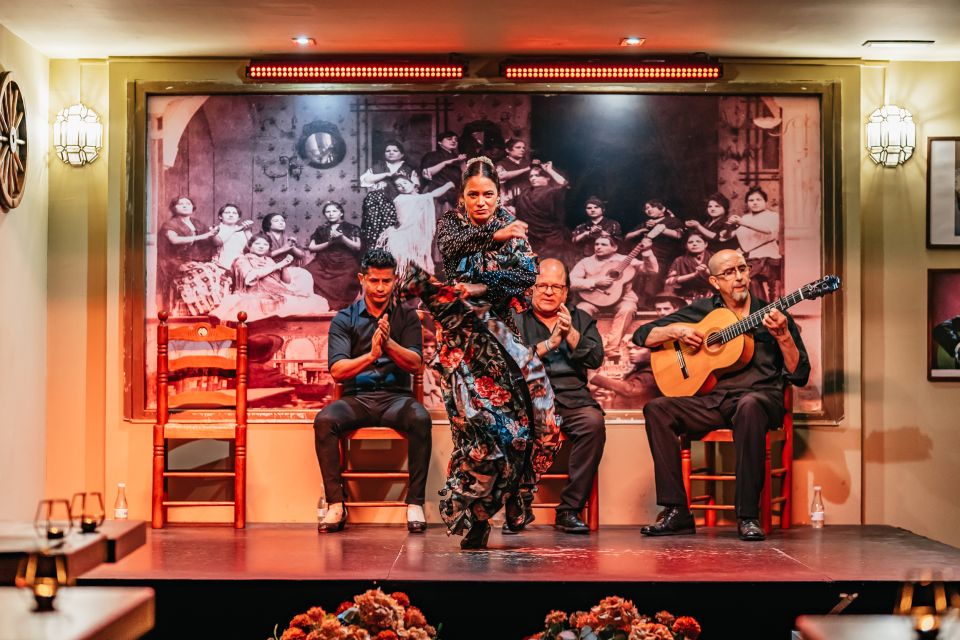 Seville: Flamenco Show With Andalusian Dinner at La Cantaora - Key Points