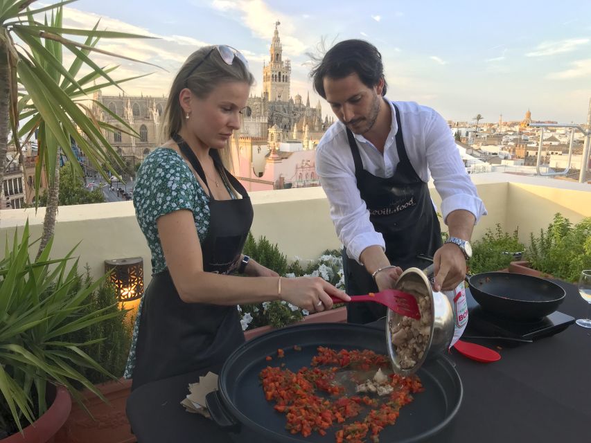 seville highlights rooftop tour paella cooking class Seville: Highlights Rooftop Tour & Paella Cooking Class