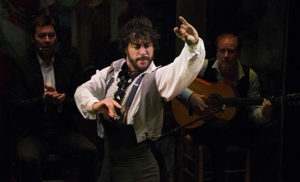 Seville: Live Flamenco Show at "Teatro Flamenco Triana" - Key Points