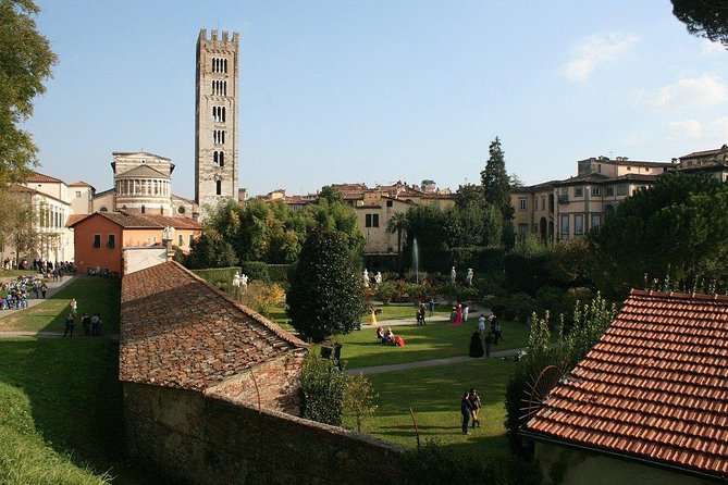 Shore Excursion From Livorno to Pisa and Lucca - Key Points