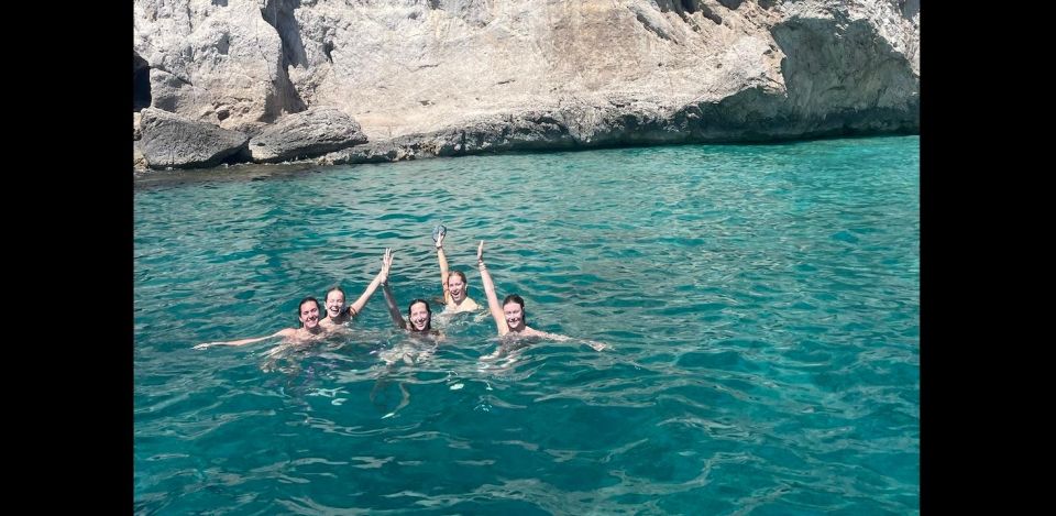 Sorrento: Luxury Private Boat to Capri & Visit Blue Grotto - Key Points