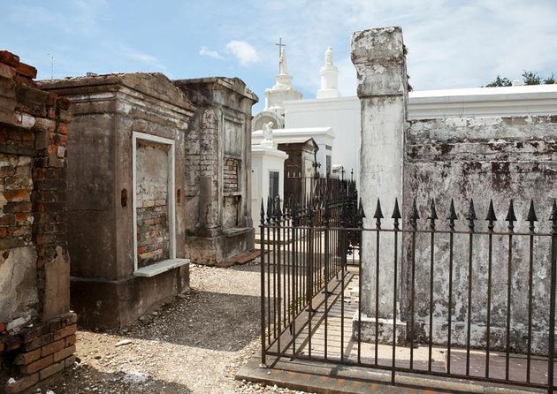 St. Louis Cemetery No. 3 Walking Tour - Key Points