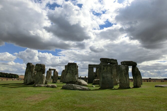 Stonehenge Tour From Southampton to London - Key Points