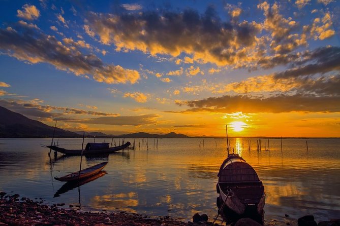 Sunrise Floating Market On Tam Giang Lagoon - Key Points