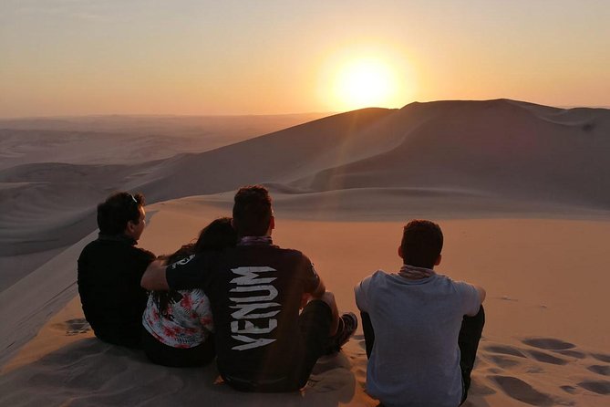 Sunset at the Oasis of Huacachina - Key Points