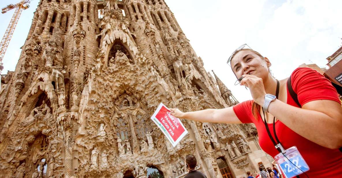 The Best of Gaudi: Sagrada Familia & Park Güell Guided Tour - Key Points