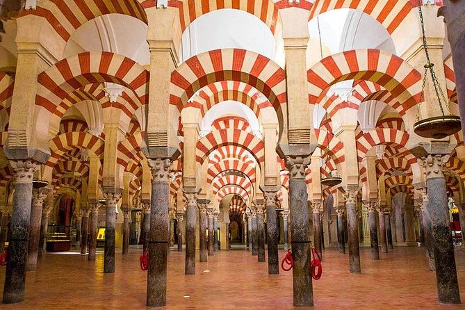 The Mosque Cathedral and Jewish Quarter Guided Tour in Cordoba - Key Points