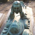 the pere lachaise cemetery guided 2 hour small group tour The Père Lachaise Cemetery: Guided 2-Hour Small-Group Tour