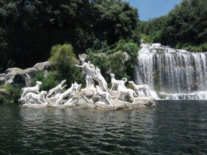 Time Travel : Royal Palace of Caserta and Gladiators - Key Points