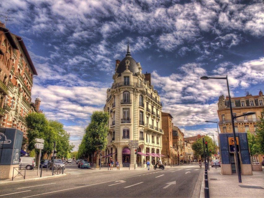 toulouse christmas market walking tour Toulouse: Christmas Market Walking Tour