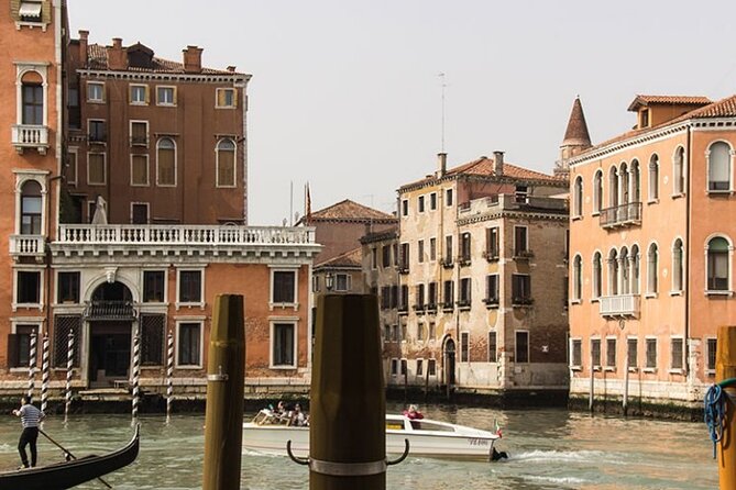 Tour on the Trails of Commissario Brunetti in Venice - Key Points