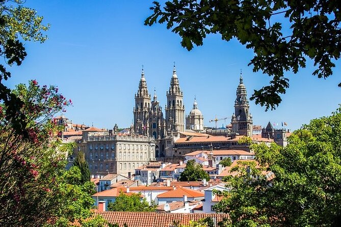 Transfer Porto Santiago De Compostela or Vice Versa With a Stop in Braga - Key Points