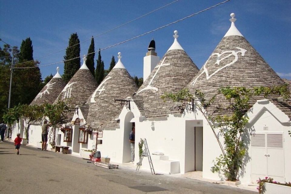 trulli and church walking tour in alberobello Trulli and Church Walking Tour in Alberobello