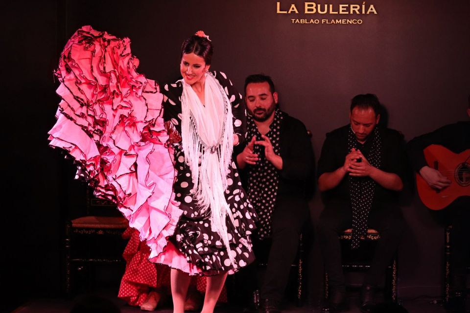 Valencia: Flamenco Show With Dinner at La Bulería - Key Points