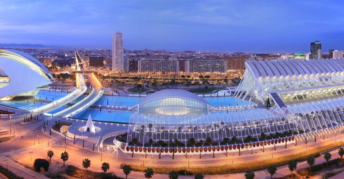 Valencia: Oceanografic, Hemisferic & Science Museum Combos - Key Points