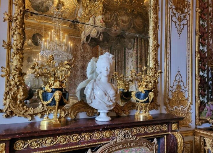 Versailles Palace & Marie-Antoinette's Estate Private Tour - Key Points